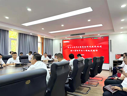 邓纯东2.jpg 邓纯东2.jpg